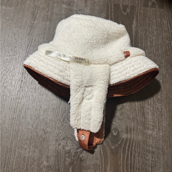 NWT Free People Movement Bucket List Reversible Sherpa Bucket Hat in Peach main image 5